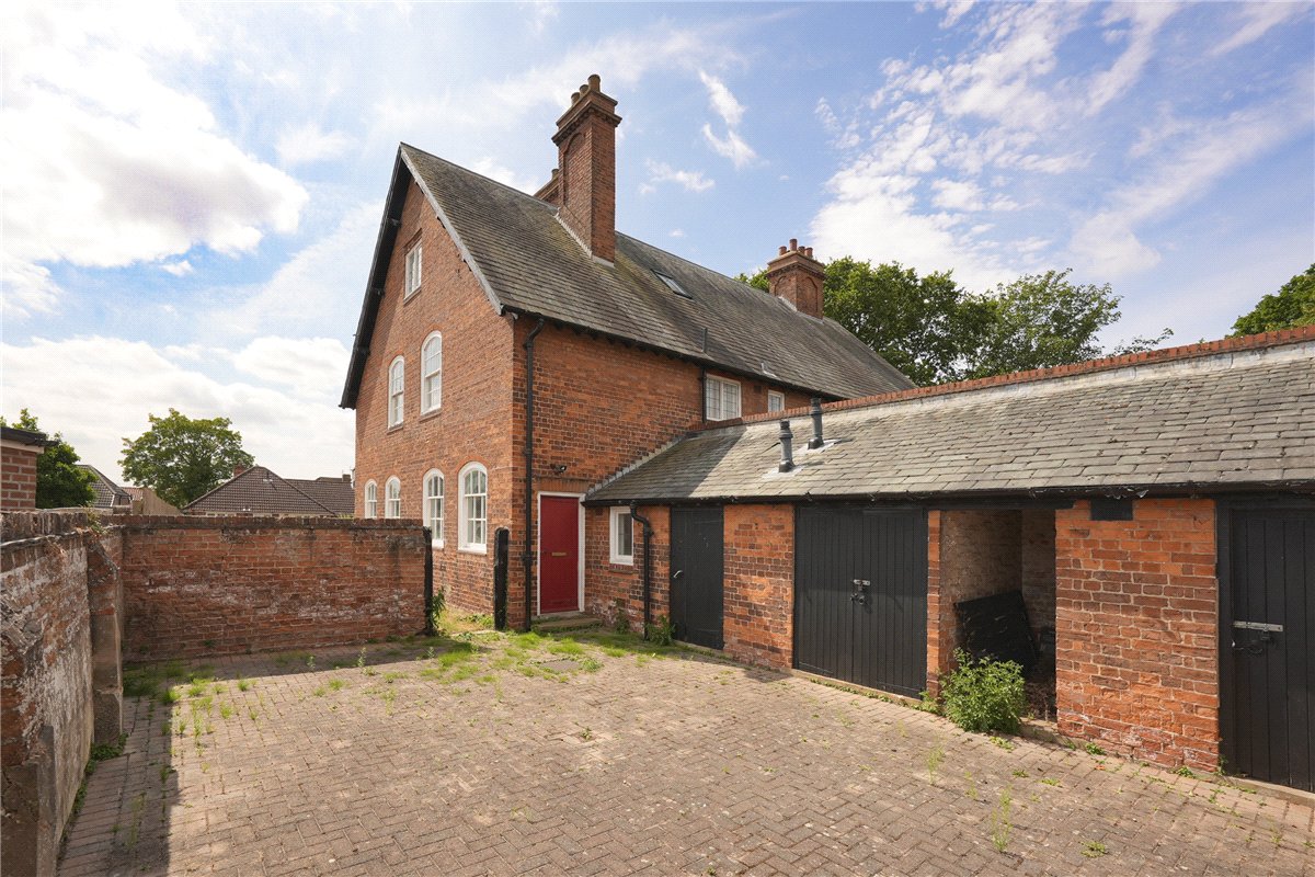 8 bedroom House, New Lane, Huntington, YO32 - Available, Image 18