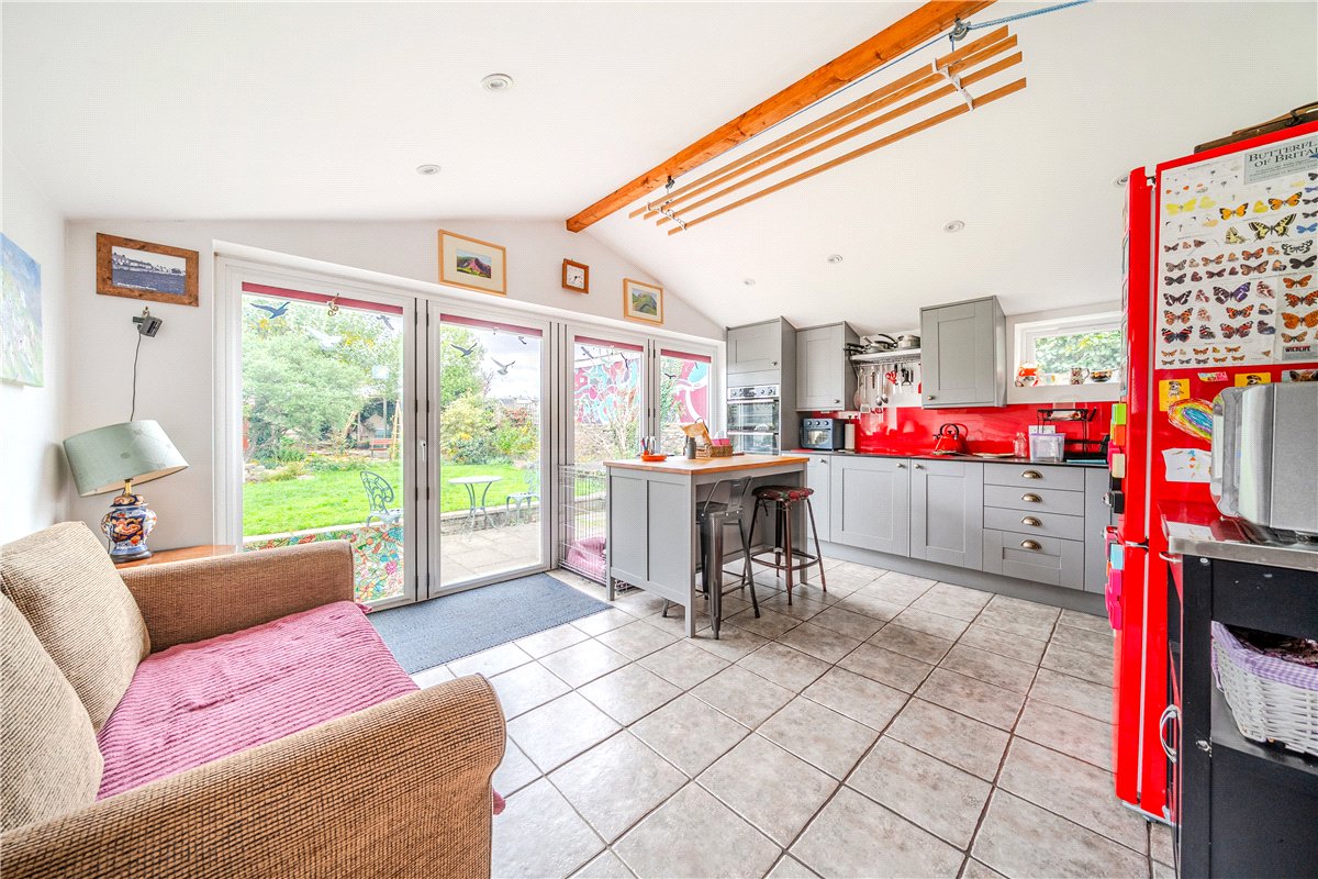 3 bedroom House, North Street, Oldland Common, BS30 - Sold, Image 2