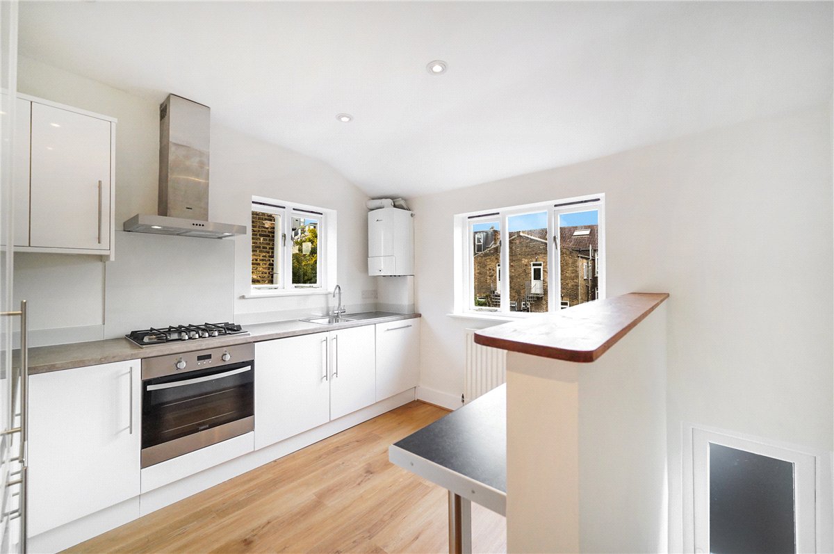 2 bedroom Flat, Edenvale Street, London, SW6 - Available, Image 2