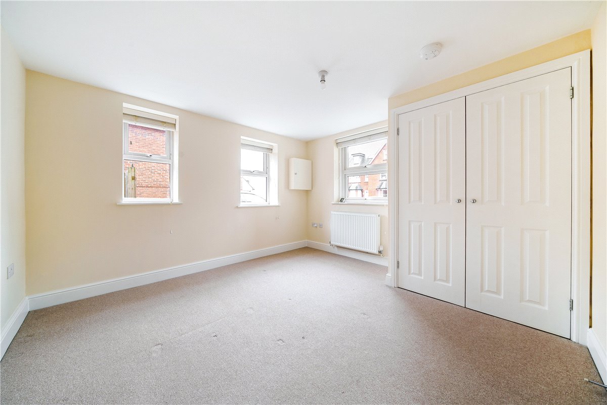 2 bedroom Flat, Stockbridge Road, Winchester, SO22 - Sold, Image 4