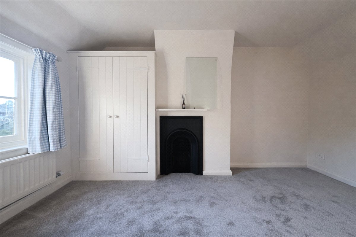 3 bedroom Cottage, Rectory Road, Oakley, RG23 - Let Agreed, Image 8