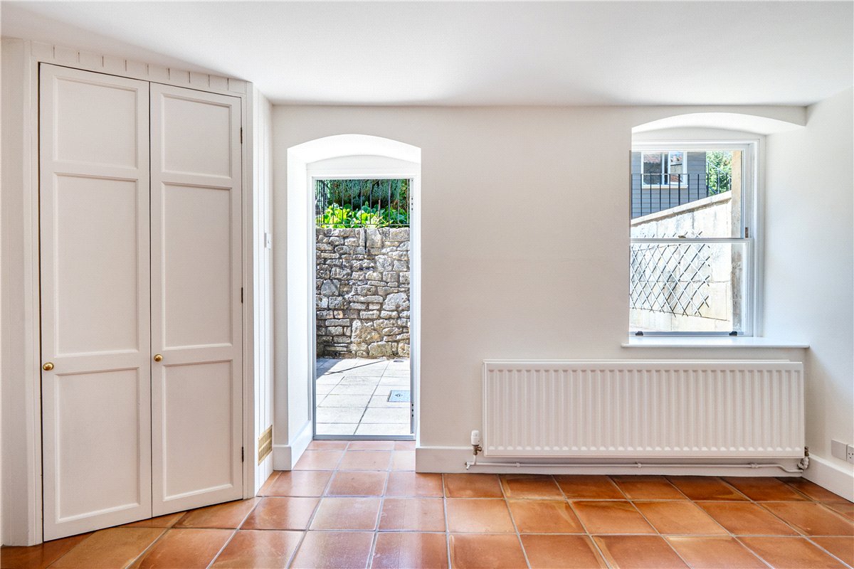 1 bedroom House, Prior Park Road, Bath, BA2 - Available, Image 1