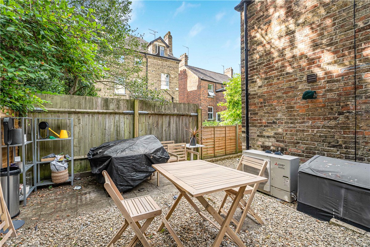 1 bedroom House, Walton Crescent, Oxford, OX1 - , Image 4