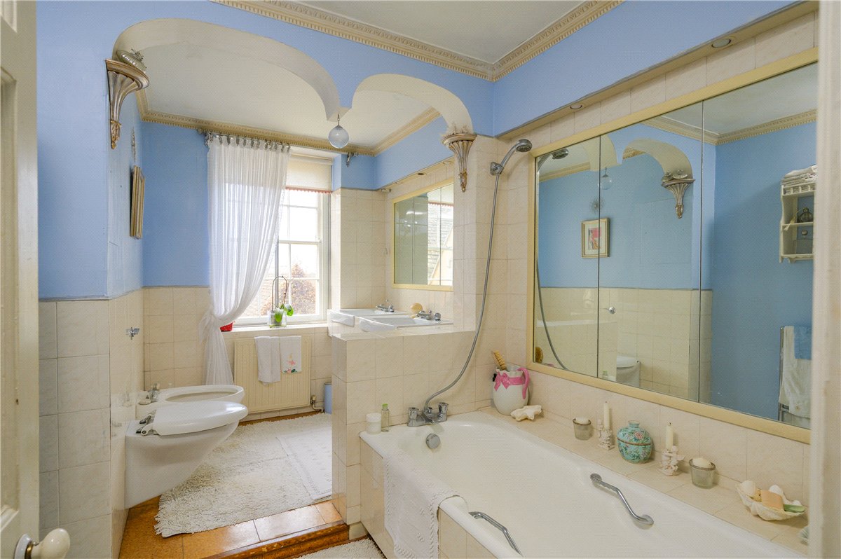 5 bedroom House, West Yatton, Yatton Keynell, SN14 - Available, Image 7