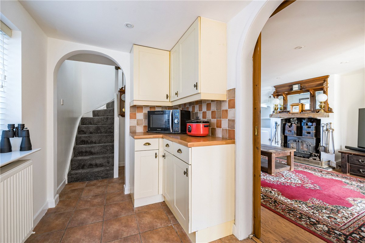 2 bedroom Cottage, Broad Street, Beechingstoke, SN9 - Available, Image 11