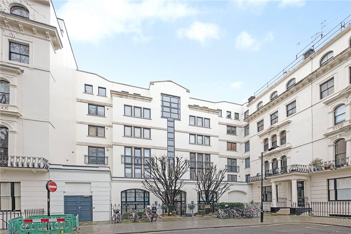 2 bedroom Flat, Kensington Gardens Square, London, W2 - Available, Image 4