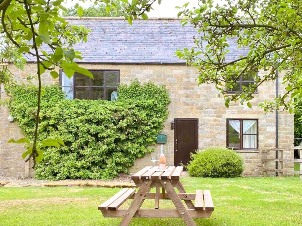 2 bedroom Barn Conversion, Whitwell, York, YO60 - Let Agreed, Image 10