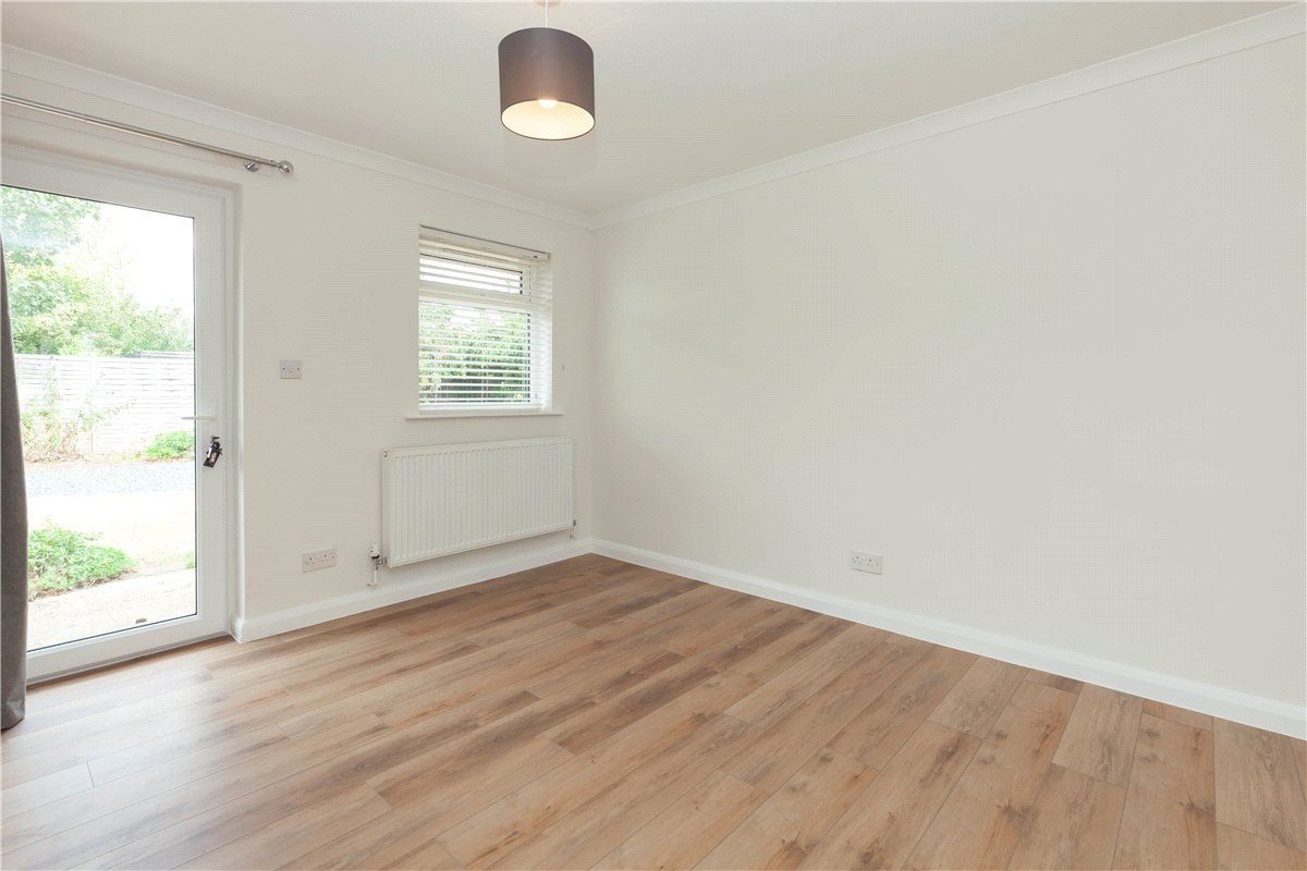 4 bedroom Bungalow, Shakespeare Drive, Bicester, OX26 - , Image 2