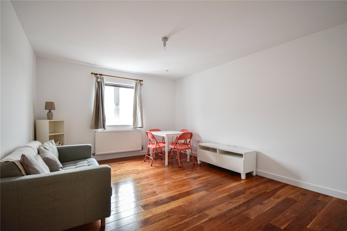 2 bedroom Flat, Grebe Court, Cambridge, CB5 - Available, Image 5