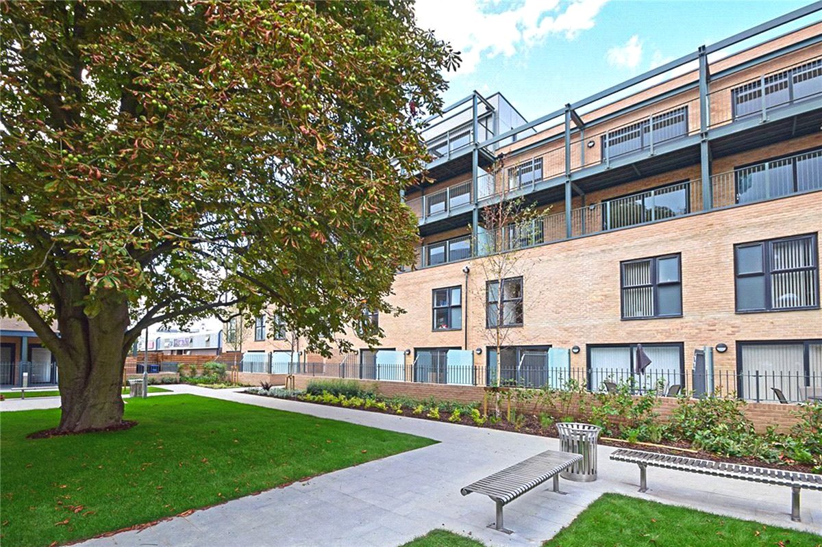 2 bedroom Flat, Flamsteed Close, Cambridge, CB1 - 