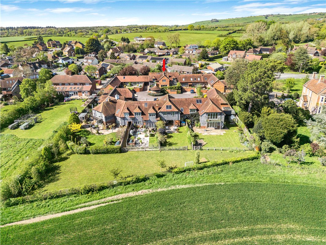 5 bedroom Barn Conversion, Pearce Courtyard, Oakley, HP18 - Available