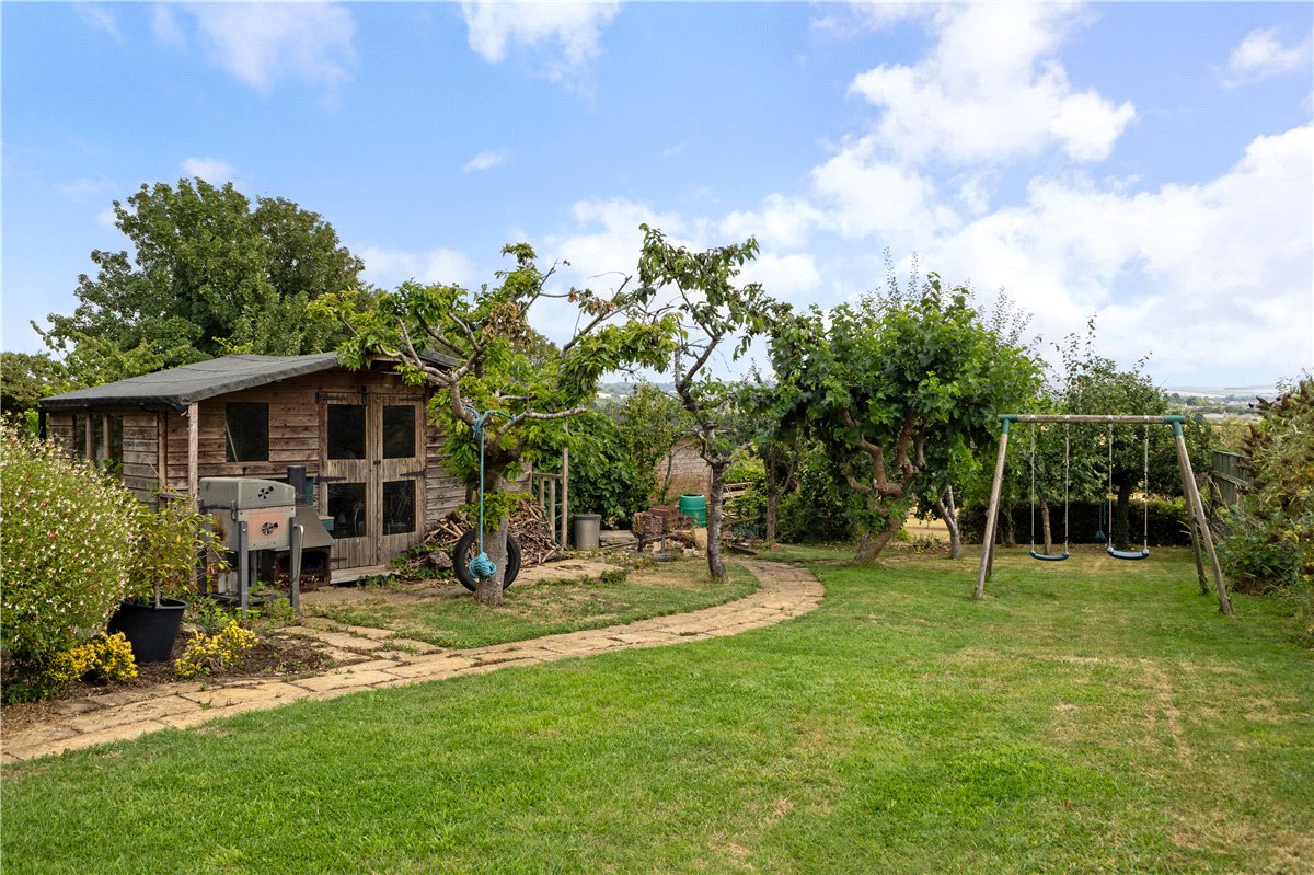 4 bedroom House, Bremhill, Calne, SN11 - Available, Image 18