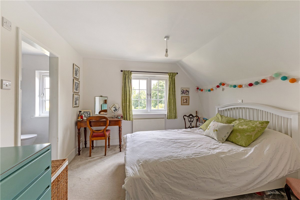 4 bedroom House, Bremhill, Calne, SN11 - Available, Image 18