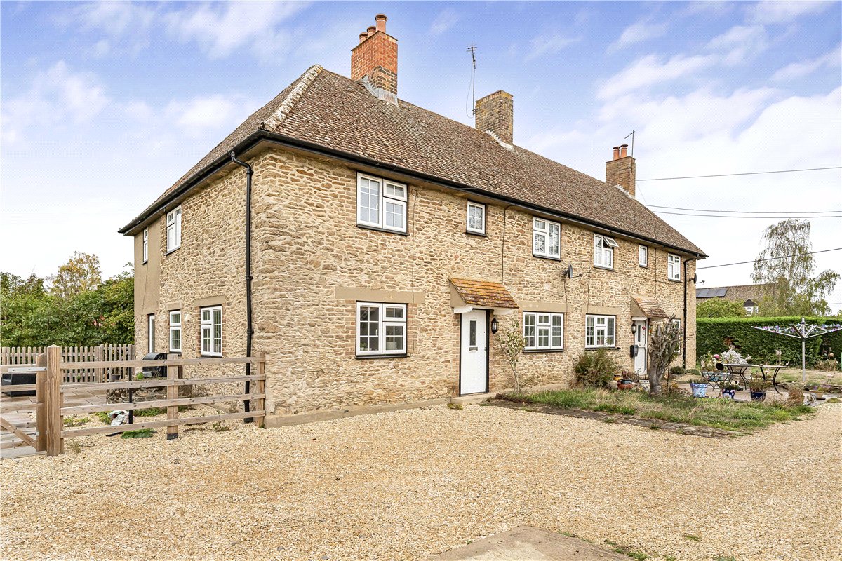 3 bedroom House, Mill Road, Marcham, OX13 - 