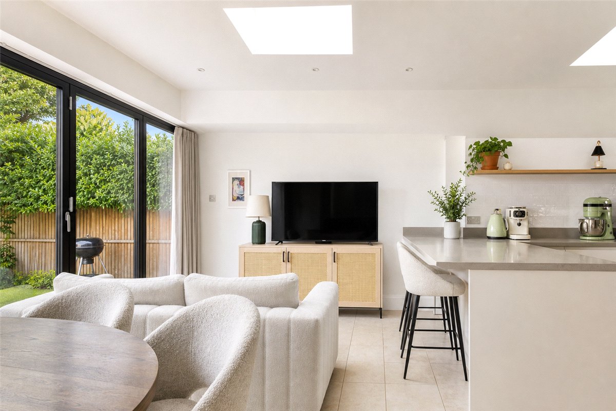 3 bedroom Flat, Inglethorpe Street, London, SW6 - Available, Image 11