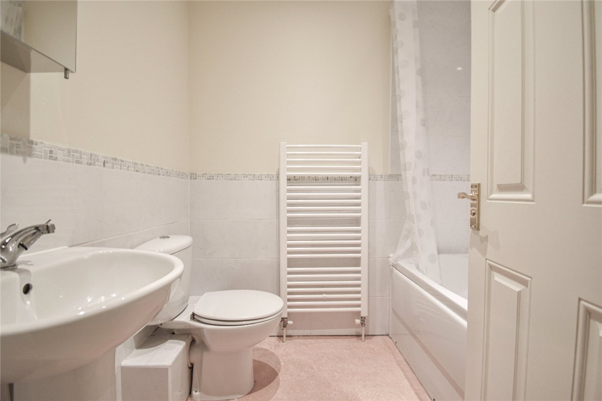 3 bedroom House, Forge End, Oakington, CB24 - , Image 6