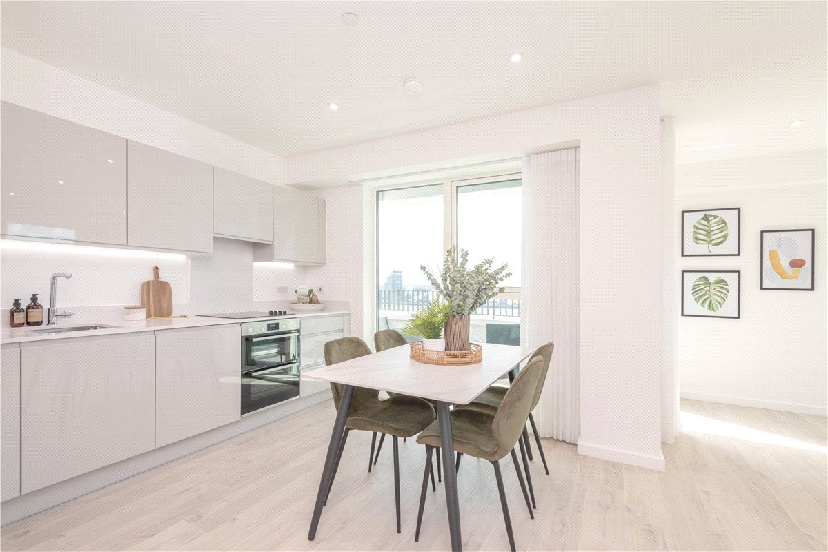 3 bedroom Flat, Heartwell Avenue, London, E16 - Let Agreed, Image 11