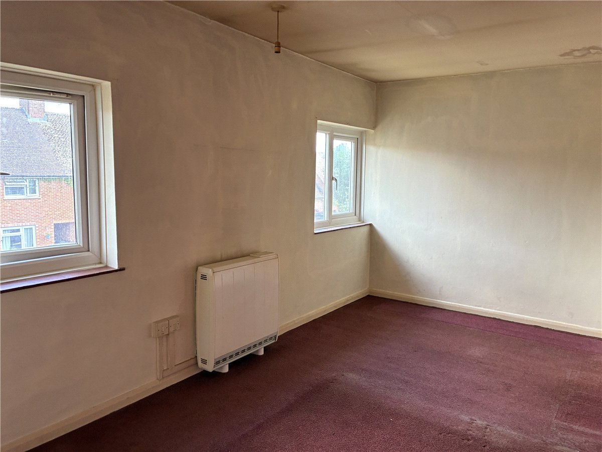3 bedroom House, Castle Road, Great Bedwyn, SN8 - Available, Image 11