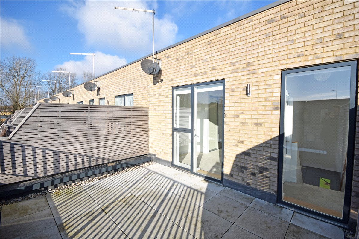 3 bedroom House, Lilywhite Drive, Cambridge, CB4 - , Image 4