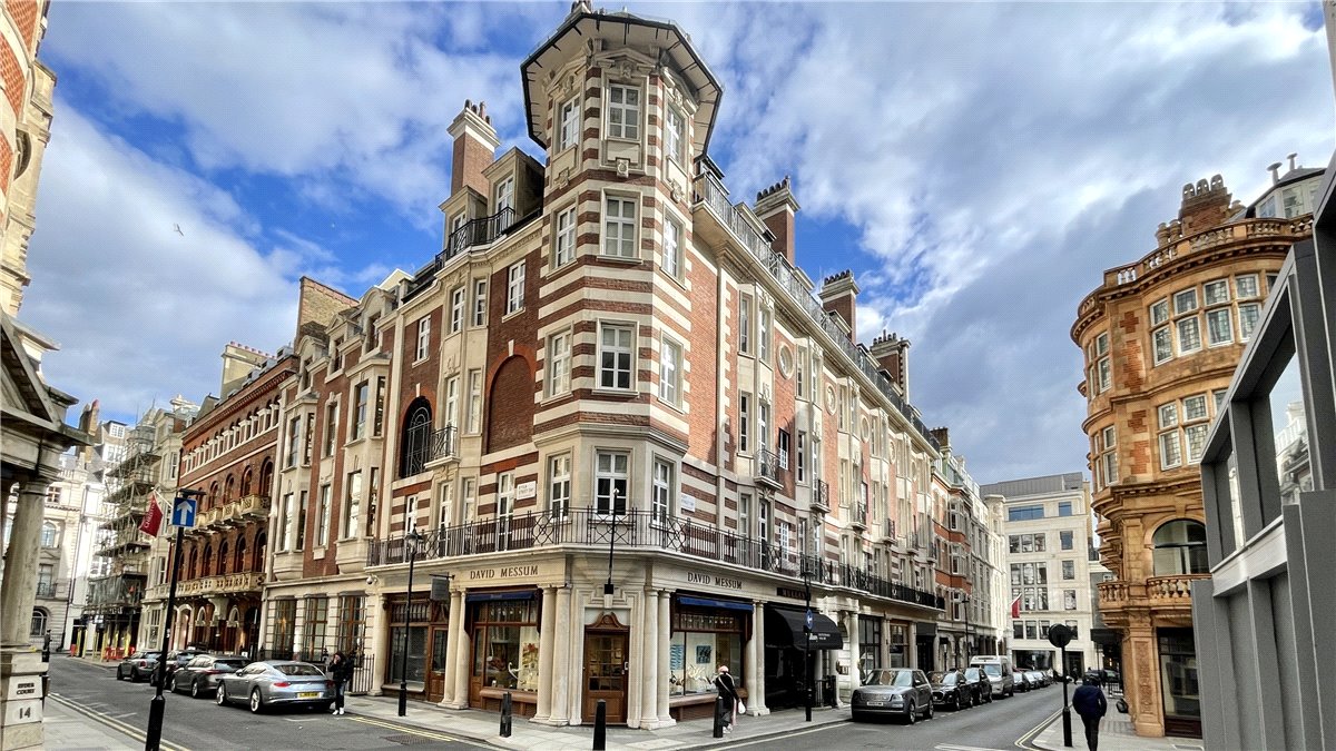 1 bedroom Flat, Bury Street, St James's, SW1Y - Let Agreed