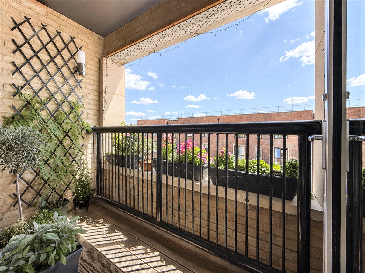 2 bedroom Flat, Lawrence Weaver Road, Cambridge, CB3 - Available, Image 2