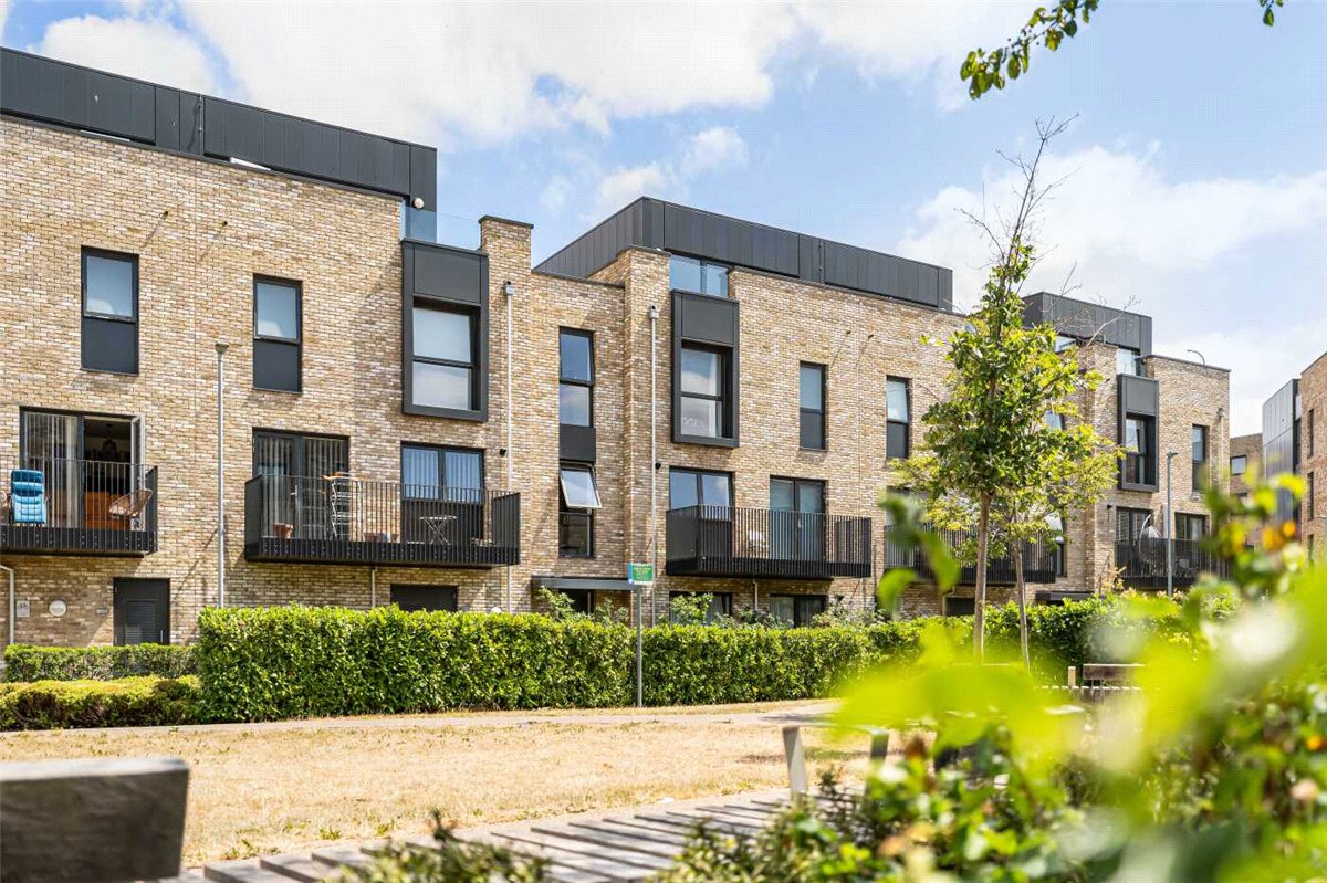 3 bedroom Flat, Henty Close, Trumpington, CB2 - Sold STC