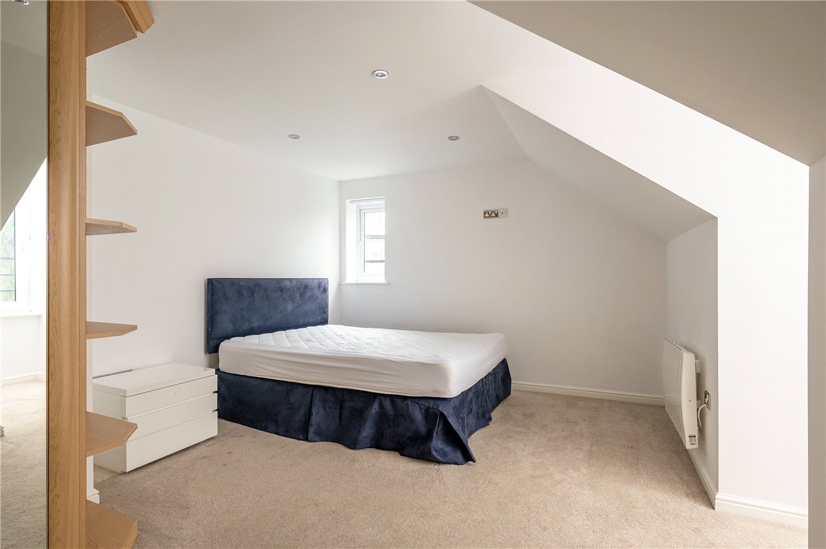 3 bedroom Flat, The Avenue, York, YO30 - , Image 9