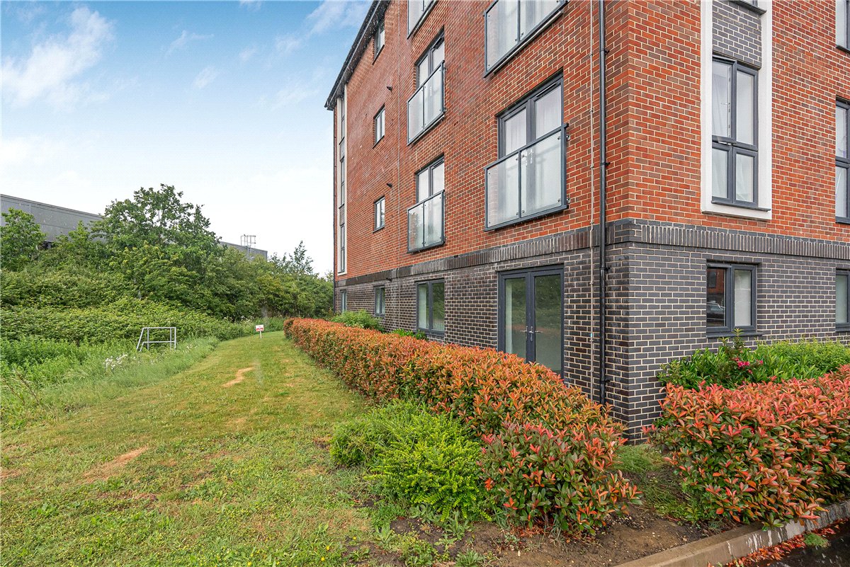 1 bedroom Flat, Scott Court, Glebe Farm, MK17 - Let Agreed, Image 12