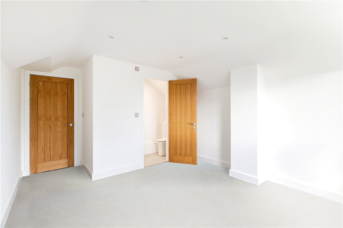 5 bedroom House, Manor Road, Sherborne St. John, RG24 - Available, Image 12