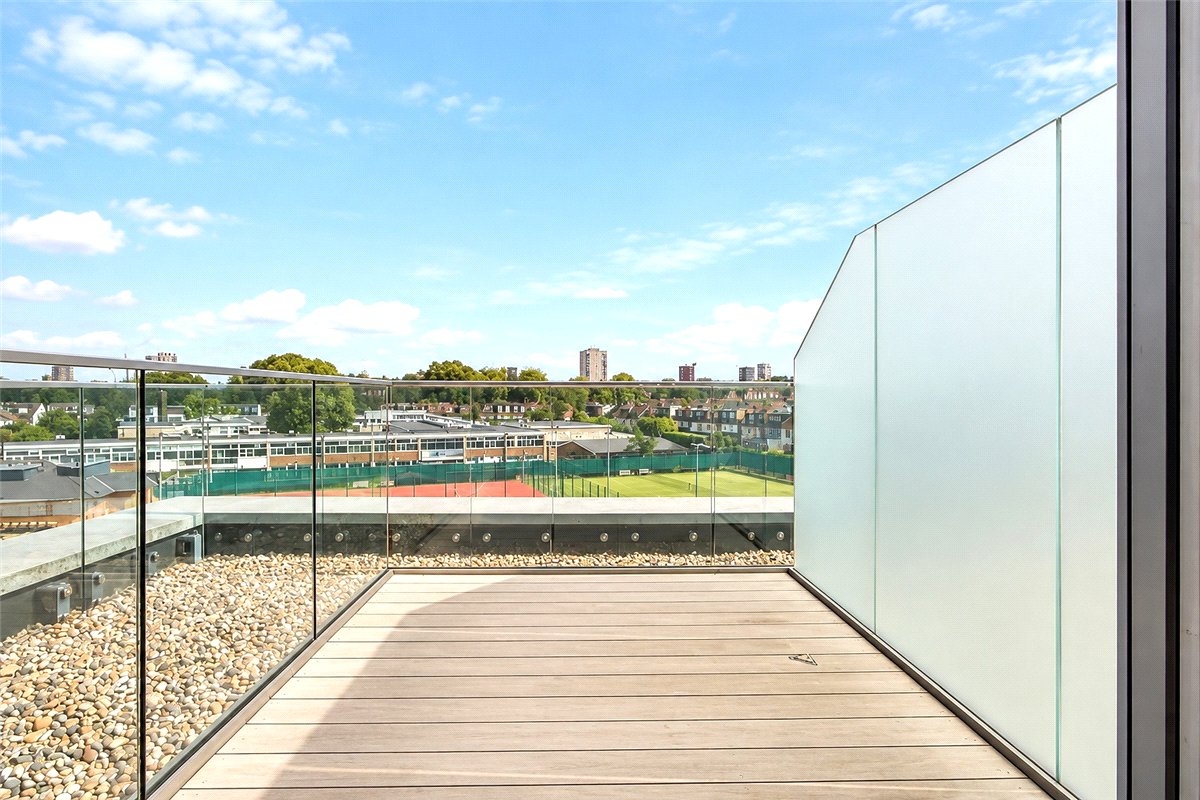3 bedroom Flat, Broomhouse Lane, London, SW6 - Available, Image 11