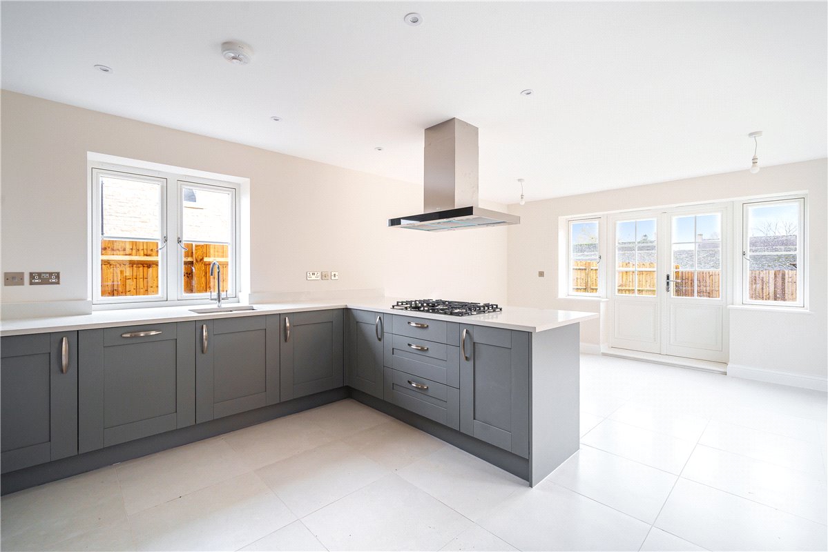 4 bedroom House, Southfields, Weston-on-the-Green, OX25 - Sold, Image 2