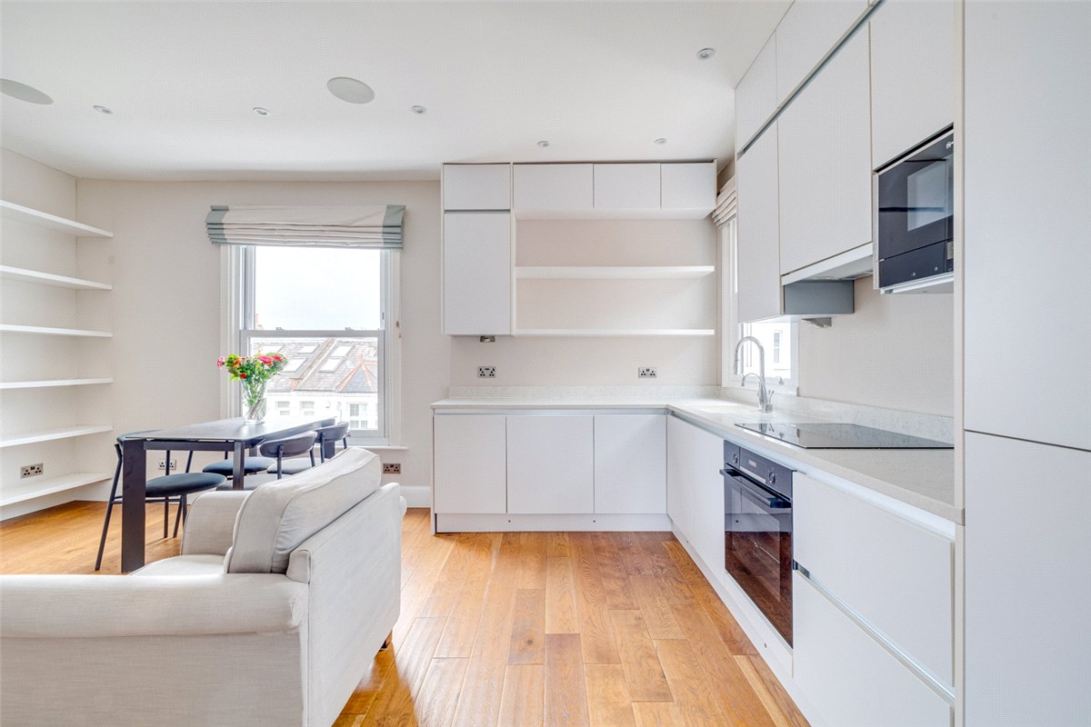 2 bedroom Flat, Whittingstall Road, London, SW6 - Available, Image 15
