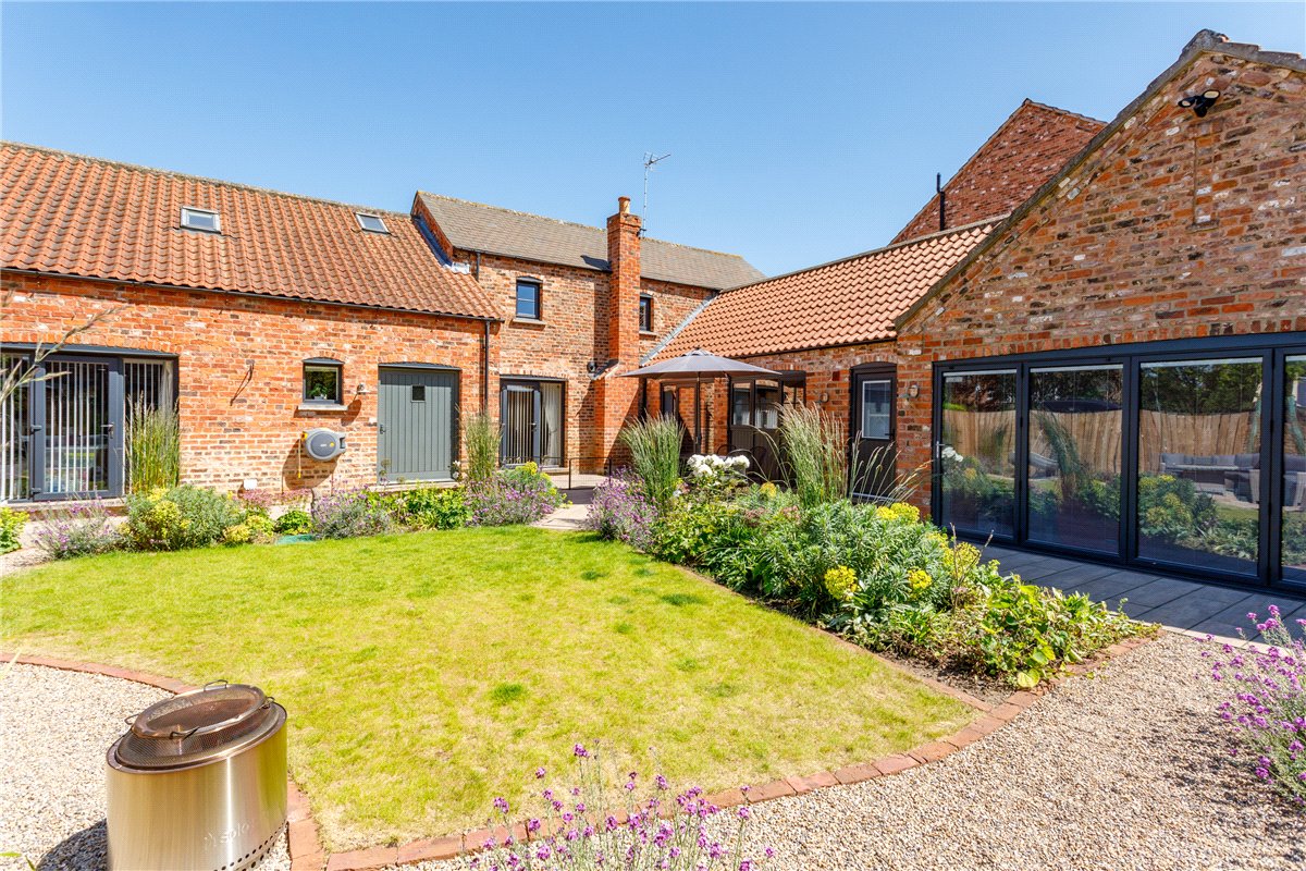 5 bedroom House, Breighton, Selby, YO8 - Sold STC