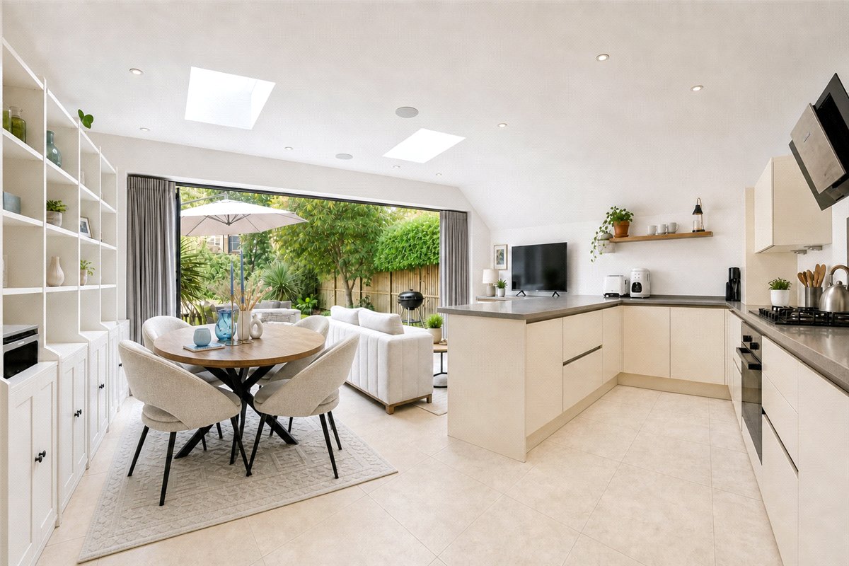 3 bedroom Flat, Inglethorpe Street, London, SW6 - Available
