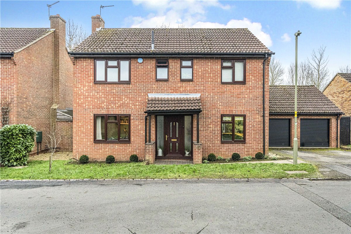 4 bedroom House, Gardiner Close, Abingdon, OX14 - Sold