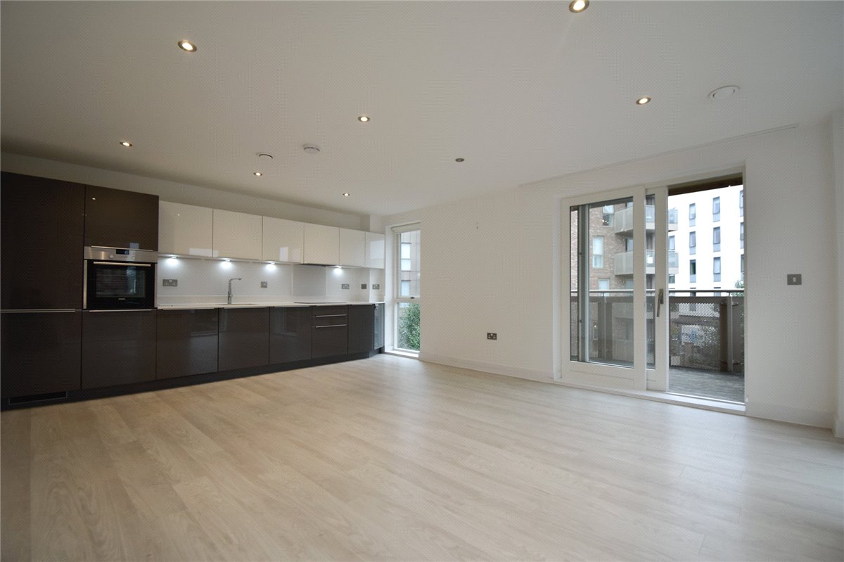 3 bedroom Flat, Scholars Court, Harrison Drive, CB2 - , Image 3