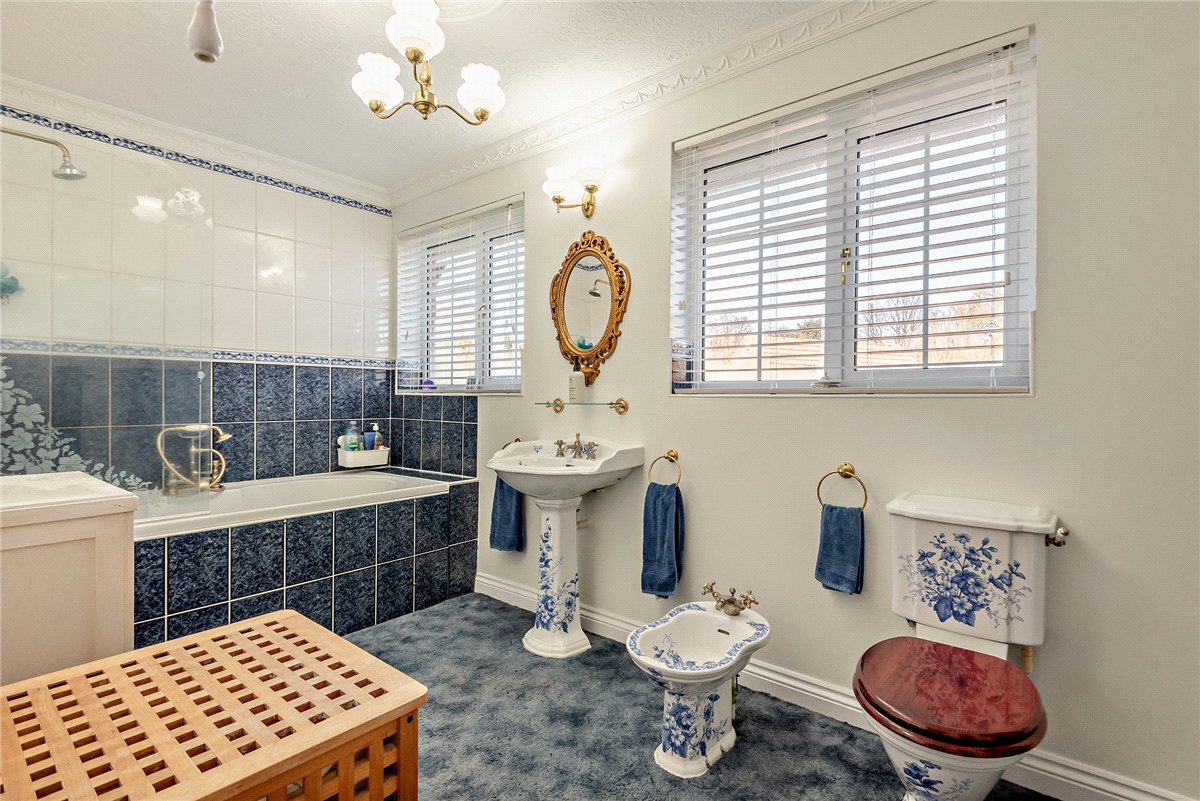 5 bedroom House, Fox's Lane, Kingsclere, RG20 - Available, Image 13