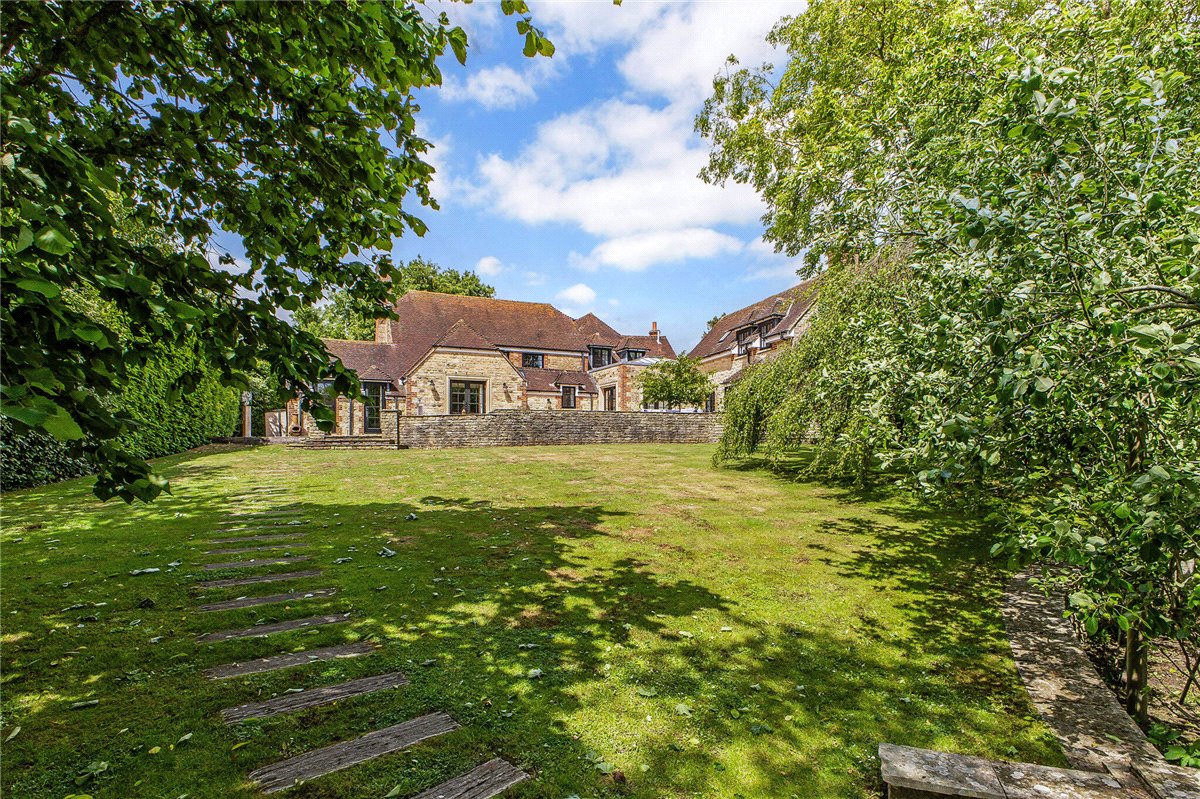 4 bedroom House, Broome Manor Lane, Swindon, SN3 - Sold STC, Image 1