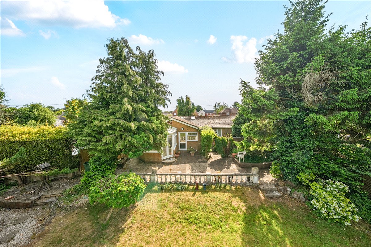 4 bedroom Bungalow, High Street, Burbage, SN83AR - Sold, Image 3