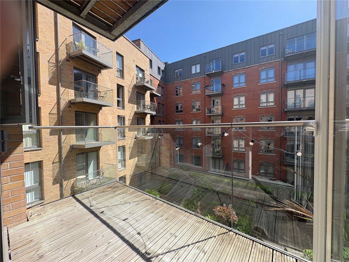 2 bedroom Flat, Pound Lane, York, YO1 - Sold, Image 2