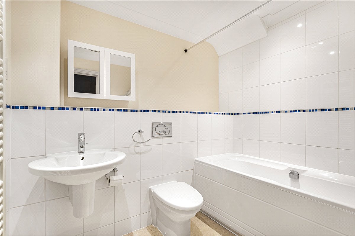4 bedroom House, Lark Hill, Oxford, OX2 - , Image 17