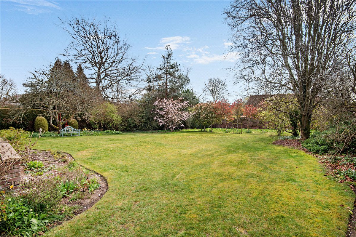4 bedroom House, Garden Close Lane, Newbury, RG14 - Available, Image 6