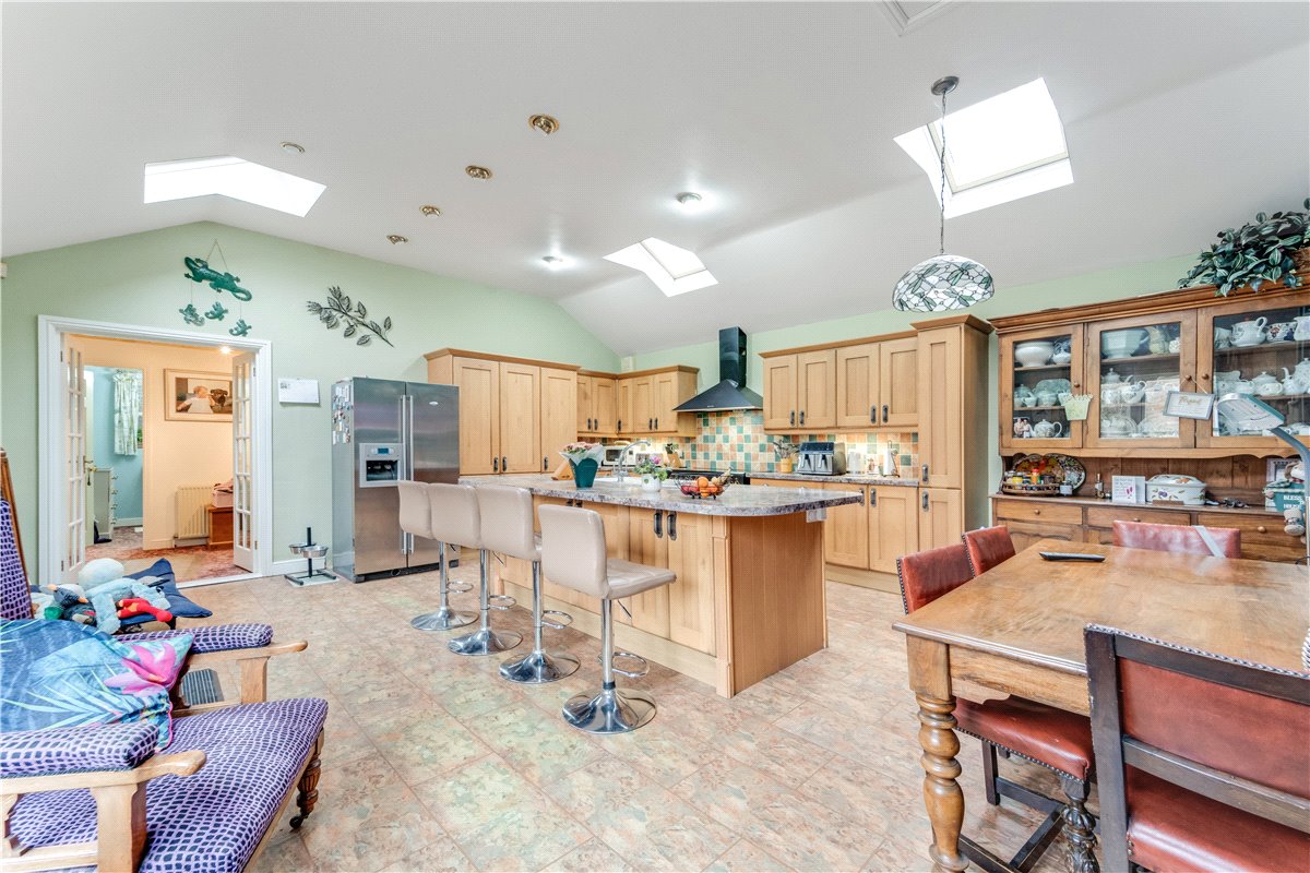 5 bedroom House, School Road, Hemingbrough, YO8 - Available, Image 3