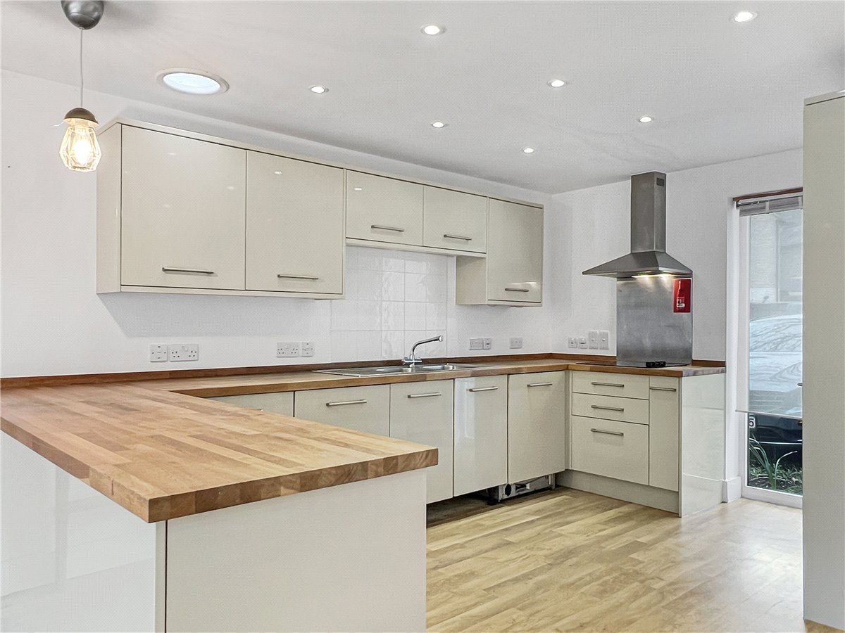 1 bedroom House, North Street, Cambridge, CB4 - , Image 1