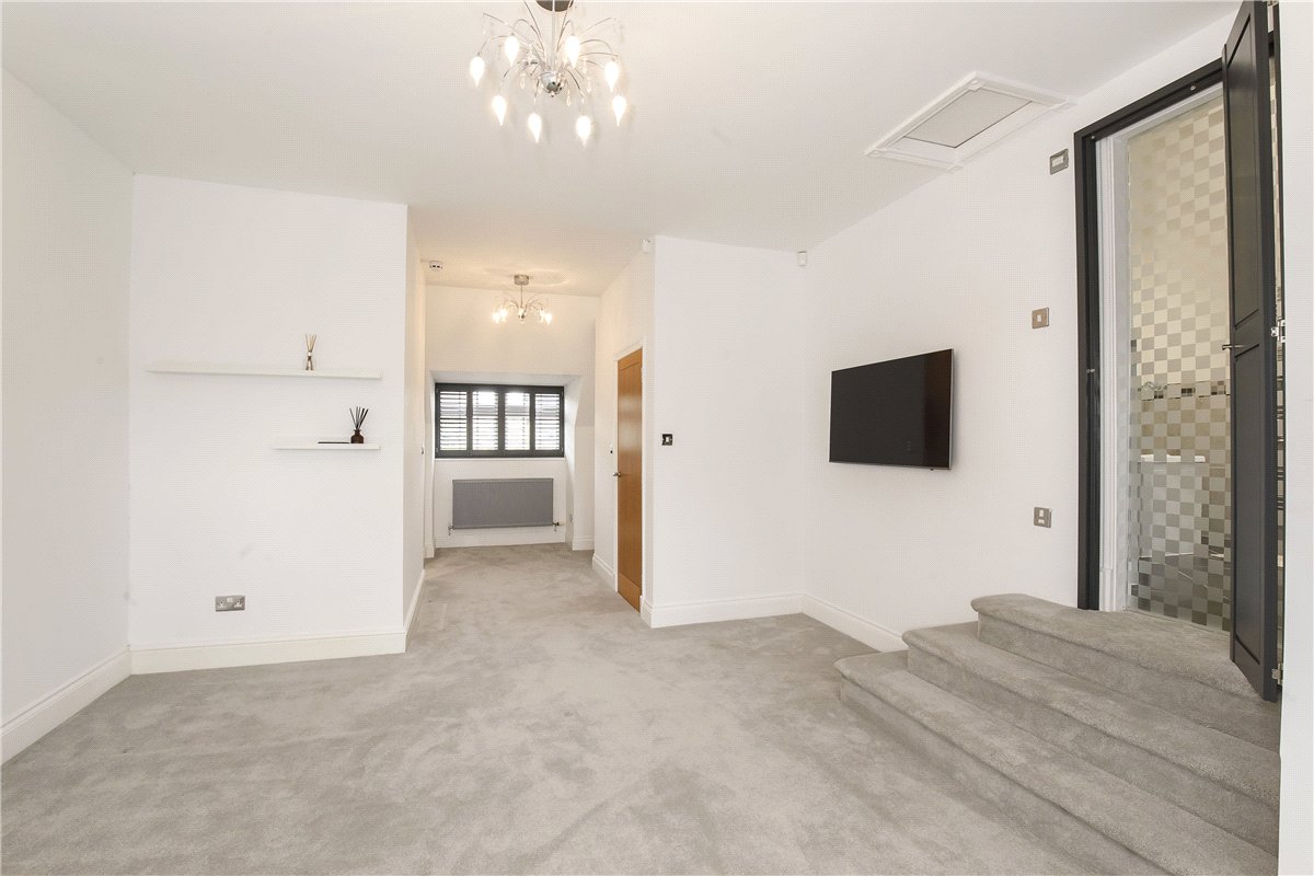 2 bedroom Flat, Kent Road, Harrogate, HG1 - Available, Image 5