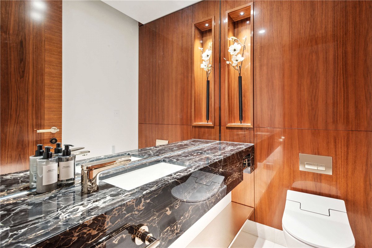 3 bedroom Flat, Lancer Square, Kensington, W8 - Available, Image 6