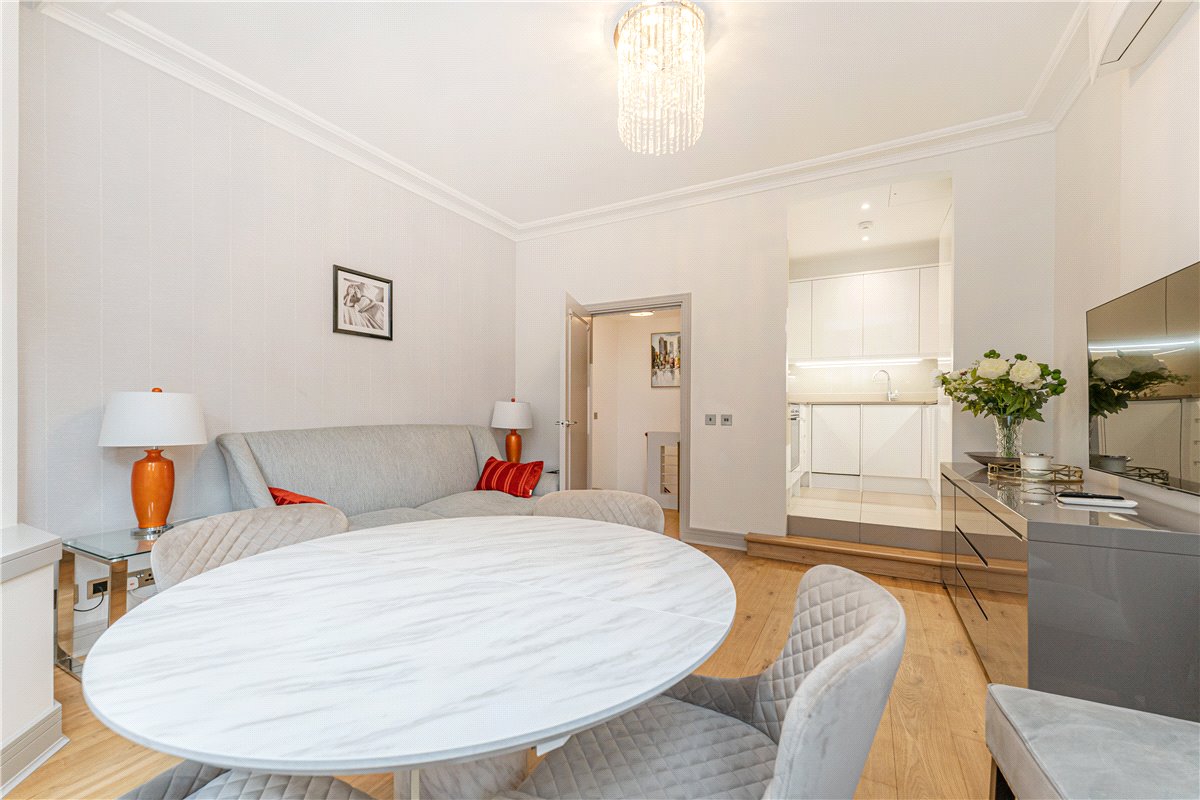 2 bedroom Flat, Park Street, Mayfair, W1K - Available, Image 7