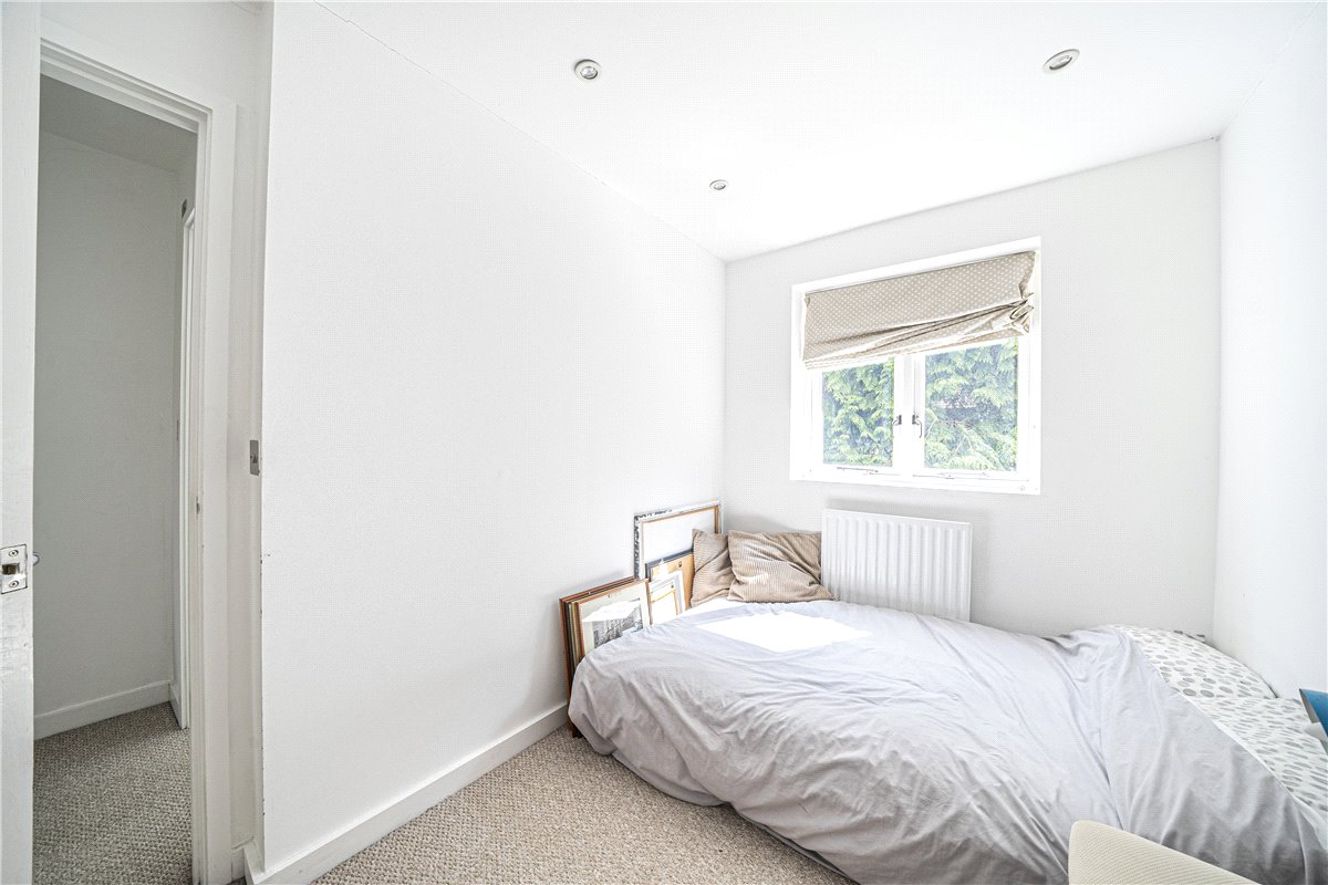 3 bedroom House, Park Road, Winchester, SO23 - Available, Image 2