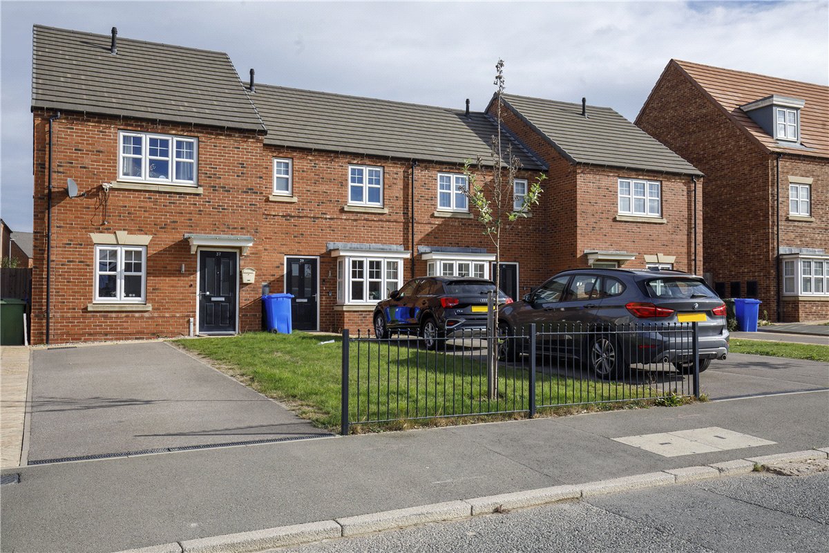2 bedroom House, Brinsley Way, Bircotes, DN11 - 