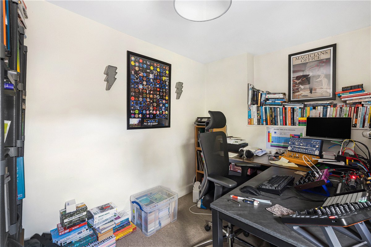 3 bedroom House, East Kennett, Marlborough, SN8 - Available, Image 12